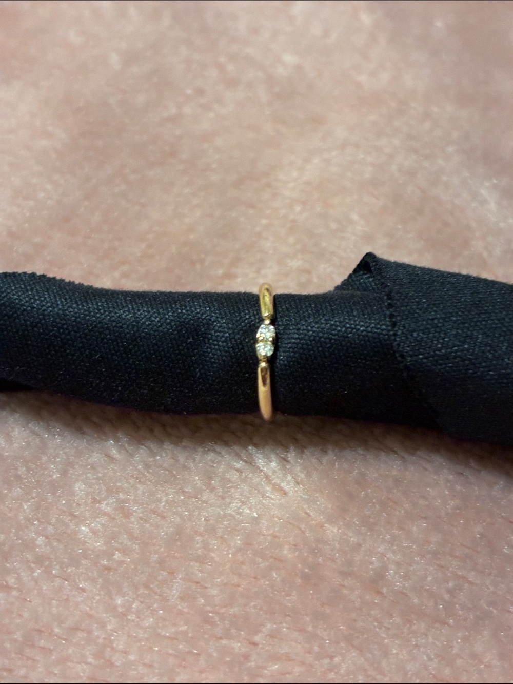 14k Yellow Gold Ear Ring with Diamonds: perfect for upper helix 👂 💎